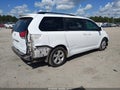 2014 Toyota Sienna — photo 4 of 17 | VIN 5TDKK3DC2ES474657