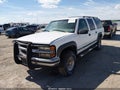1999 Chevrolet Suburban — photo 2 of 16 | VIN 3GNGK26J6XG247122