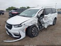 2021 Chrysler Pacifica — photo 2 of 16 | VIN 2C4RC1BG8MR520134