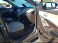2017 Hyundai Santa Fe — photo 5 of 17 | VIN 5XYZU3LB2HG424022