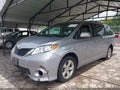 2011 Toyota Sienna — photo 2 of 17 | VIN 5TDKK3DC0BS079372