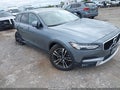 2018 Volvo V90 Cross Country — photo 1 of 16 | VIN YV4102NK5J1021333