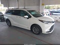 2021 Toyota Sienna — photo 1 of 17 | VIN 5TDYRKEC4MS018348