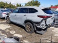 2022 Toyota Highlander Hybrid — photo 3 of 17 | VIN 5TDABRCH3NS553749