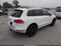 2017 Volkswagen Touareg — photo 4 of 21 | VIN WVGRF7BP9HD003990