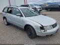 2001 Volkswagen Passat — photo 1 of 17 | VIN WVWLH63B41E006815