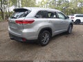 2018 Toyota Highlander — photo 4 of 16 | VIN 5TDJZRFH4JS532510