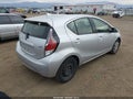 2015 Toyota Prius C — photo 4 of 17 | VIN JTDKDTB39F1094775