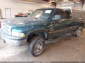 1998 Dodge Ram 2500 — photo 2 of 11 | VIN 1B7KF236XWJ217366