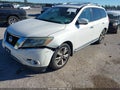 2014 Nissan Pathfinder — photo 2 of 11 | VIN 5N1AR2MN3EC701418