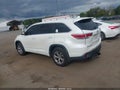 2014 Toyota Highlander — photo 3 of 17 | VIN 5TDBKRFH7ES043629