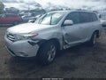 2013 Toyota Highlander — photo 2 of 16 | VIN 5TDDK3EH1DS247350