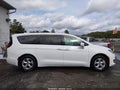 2018 Chrysler Pacifica — photo 13 of 16 | VIN 2C4RC1H76JR318167