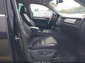 2012 Volkswagen Touareg — photo 5 of 11 | VIN WVGFF9BP8CD000456