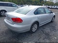 2013 Volkswagen Passat — photo 4 of 17 | VIN 1VWAP7A31DC026240