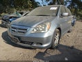 2007 Honda Odyssey — photo 2 of 16 | VIN 5FNRL38787B119170