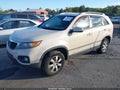 2011 Kia Sorento — photo 2 of 11 | VIN 5XYKTDA19BG091135