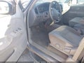 2000 Toyota Tundra — photo 13 of 17 | VIN 5TBBT441XYS075400