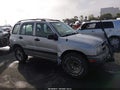 2002 Chevrolet Tracker — photo 12 of 15 | VIN 2CNBJ13C426954242