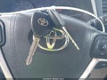 2017 Toyota Sienna — photo 11 of 20 | VIN 5TDKZ3DC0HS785519