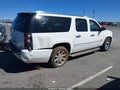 2011 GMC Yukon XL — photo 4 of 17 | VIN 1GKS2MEF0BR229983