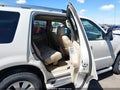 2006 Mercury Mountaineer — photo 8 of 16 | VIN 4M2EU48826ZJ00224