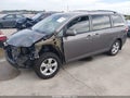 2014 Toyota Sienna — photo 2 of 17 | VIN 5TDKK3DC4ES489189