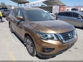 2017 Nissan Pathfinder — photo 1 of 17 | VIN 5N1DR2MN2HC609587