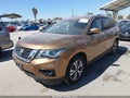 2017 Nissan Pathfinder — photo 2 of 17 | VIN 5N1DR2MN2HC609587