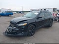 2017 Jeep Cherokee — photo 2 of 17 | VIN 1C4PJMDS9HW588066
