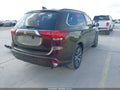 2019 Mitsubishi Outlander — photo 4 of 17 | VIN JA4AD3A35KZ049433