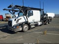 2015 Volvo VN — photo 2 of 19 | VIN 4V5NC9EJ1FN186551