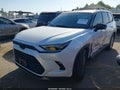 2024 Toyota Highlander — photo 2 of 17 | VIN 5TDACAB56RS011380