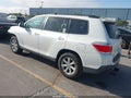 2013 Toyota Highlander — photo 3 of 17 | VIN 5TDBK3EH0DS219014