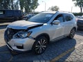 2019 Nissan Rogue — photo 2 of 18 | VIN 5N1AT2MT7KC743344