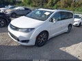 2017 Chrysler Pacifica — photo 2 of 19 | VIN 2C4RC1GG1HR507370
