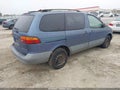 1998 Toyota Sienna — photo 4 of 13 | VIN 4T3GF19C3WU083346