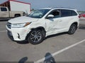 2018 Toyota Highlander — photo 2 of 15 | VIN 5TDJZRFH5JS525887