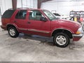 1998 Chevrolet Blazer — photo 1 of 12 | VIN 1GNDT13W4WK123951