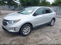 2020 Chevrolet Equinox — photo 2 of 12 | VIN 3GNAXHEV9LS727077