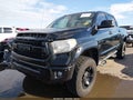 2017 Toyota Tundra — photo 2 of 16 | VIN 5TFAW5F15HX638781