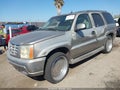 2002 Cadillac Escalade — photo 2 of 10 | VIN 1GYEK63N52R298788