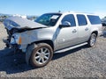 2009 GMC Yukon XL — photo 2 of 22 | VIN 1GKFK06229R189339