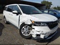 2024 Kia Carnival — photo 1 of 17 | VIN KNDNB4H35R6400118