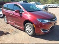 2019 Chrysler Pacifica — photo 1 of 16 | VIN 2C4RC1FG6KR629702