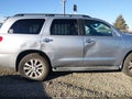 2011 Toyota Sequoia — photo 6 of 17 | VIN 5TDJY5G19BS047147