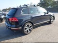 2017 Volkswagen Touareg — photo 4 of 17 | VIN WVGRF7BP7HD003003