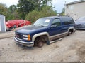 1997 GMC Yukon — photo 2 of 16 | VIN 3GKEK18RXVG517600