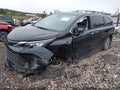 2025 Toyota Sienna — photo 2 of 16 | VIN 5TDJRKEC5SS244056