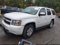 2011 Chevrolet Tahoe — photo 2 of 16 | VIN 1GNSKAE08BR236967